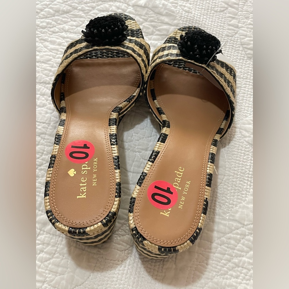 Kate Spade| Women’s black and tan woven wedge sandals with floret | Size 10 - Picture 9 of 9